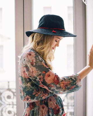 How do we stay fashion trendy during pregnancy?