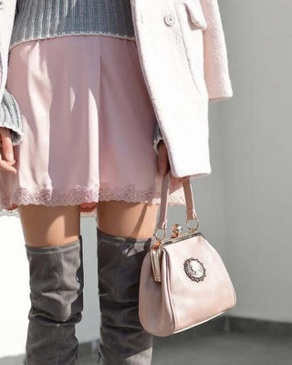 What are the different types of skirts?