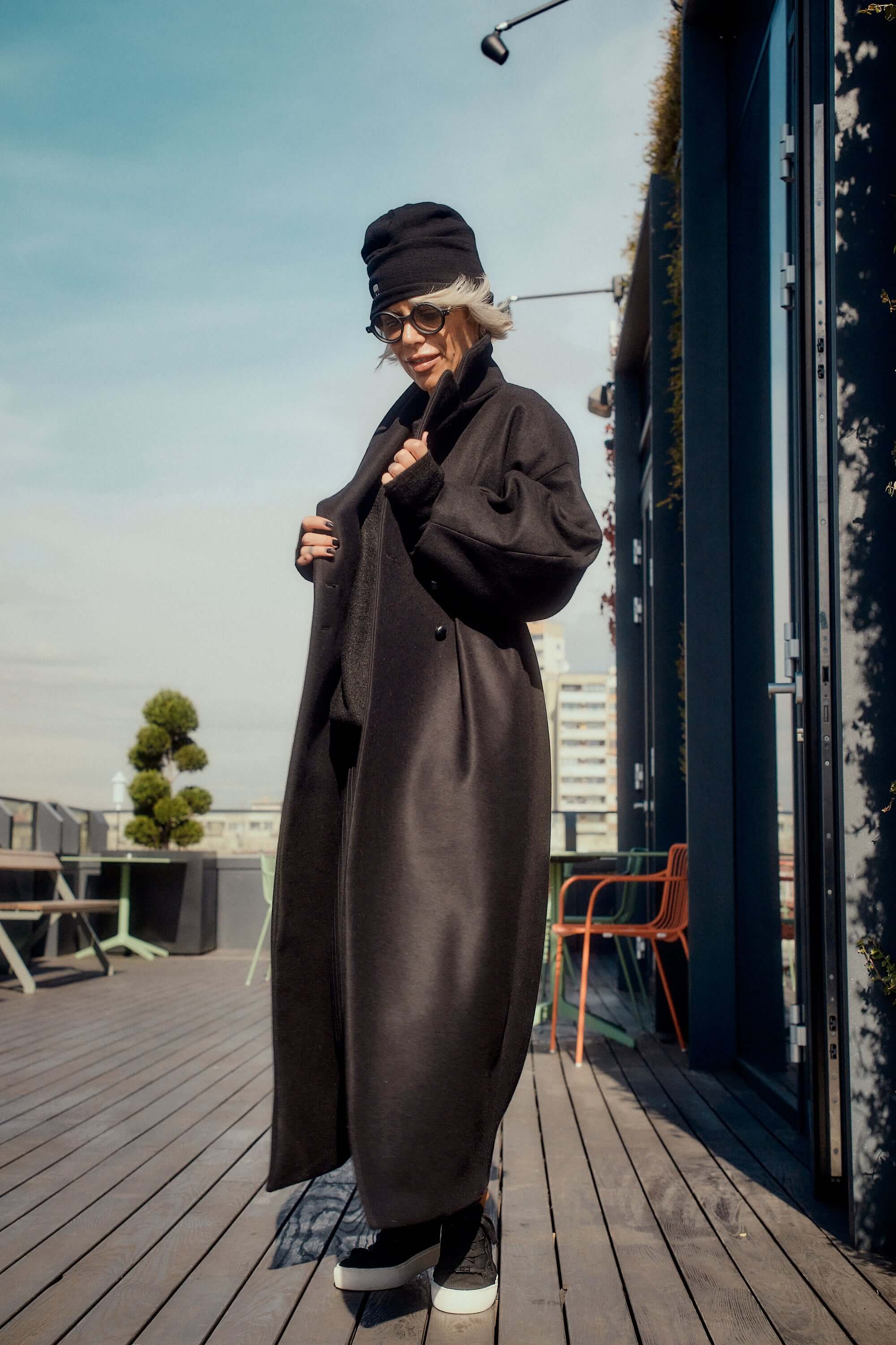How to wear a winter women coat