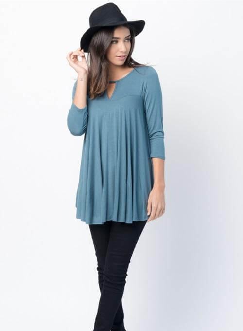 Are tops and leggings Western dress?