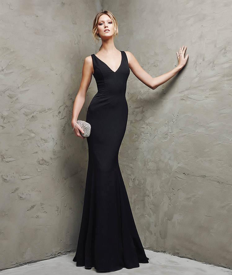 How to choose evening dresses for women?