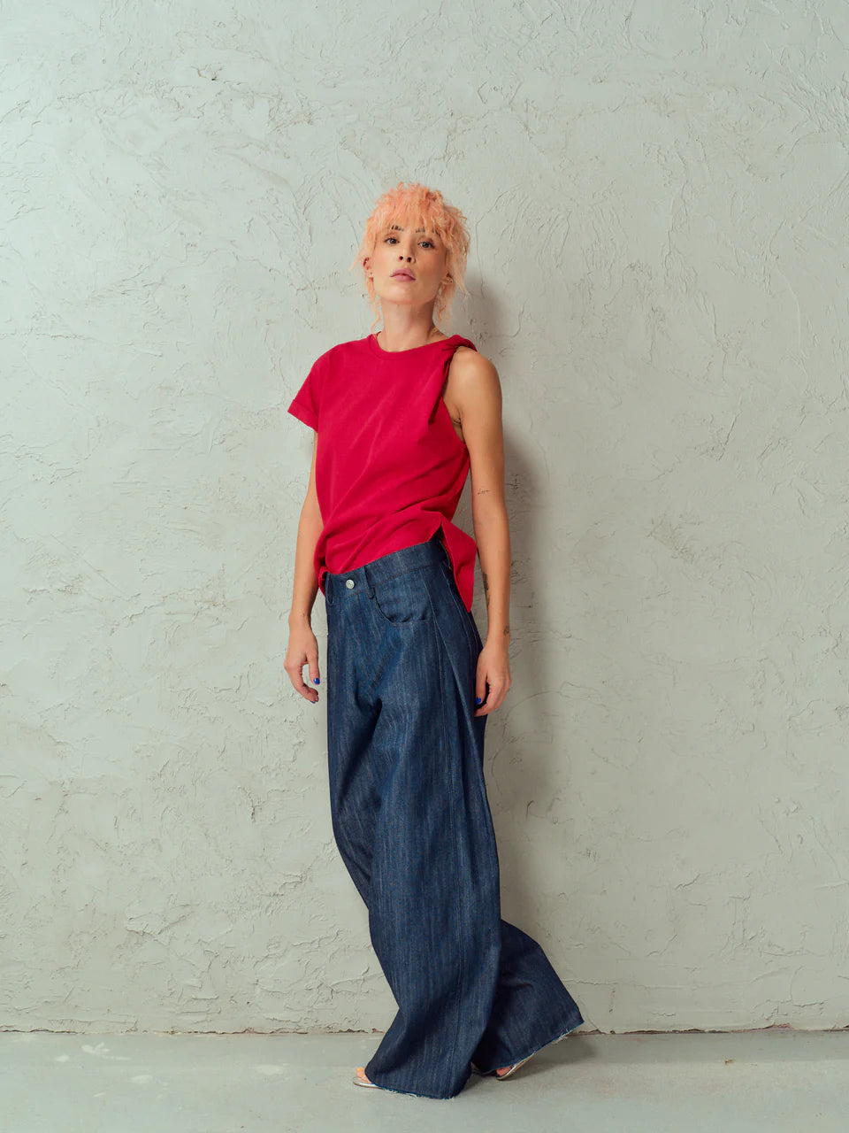 Balloon Mid-Rise Jeans & Red Twist-Shoulder Blouse