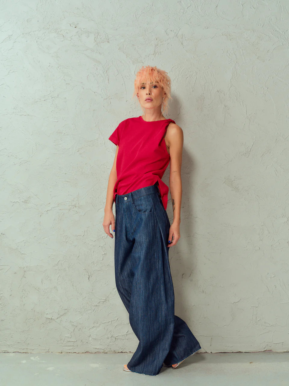 Balloon Mid-Rise Jeans & Red Twist-Shoulder Blouse