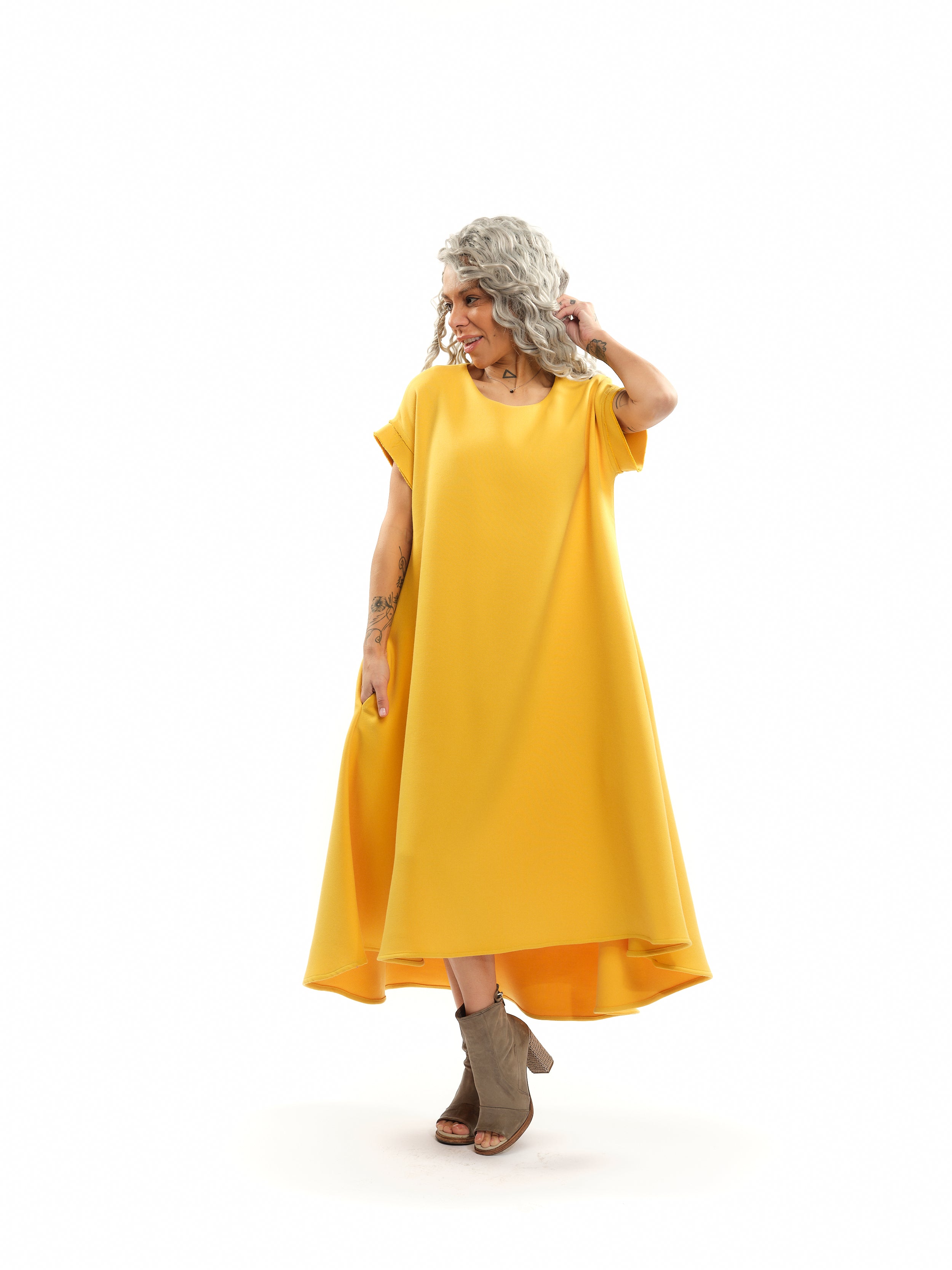 Relaxed Yellow Midi Dress