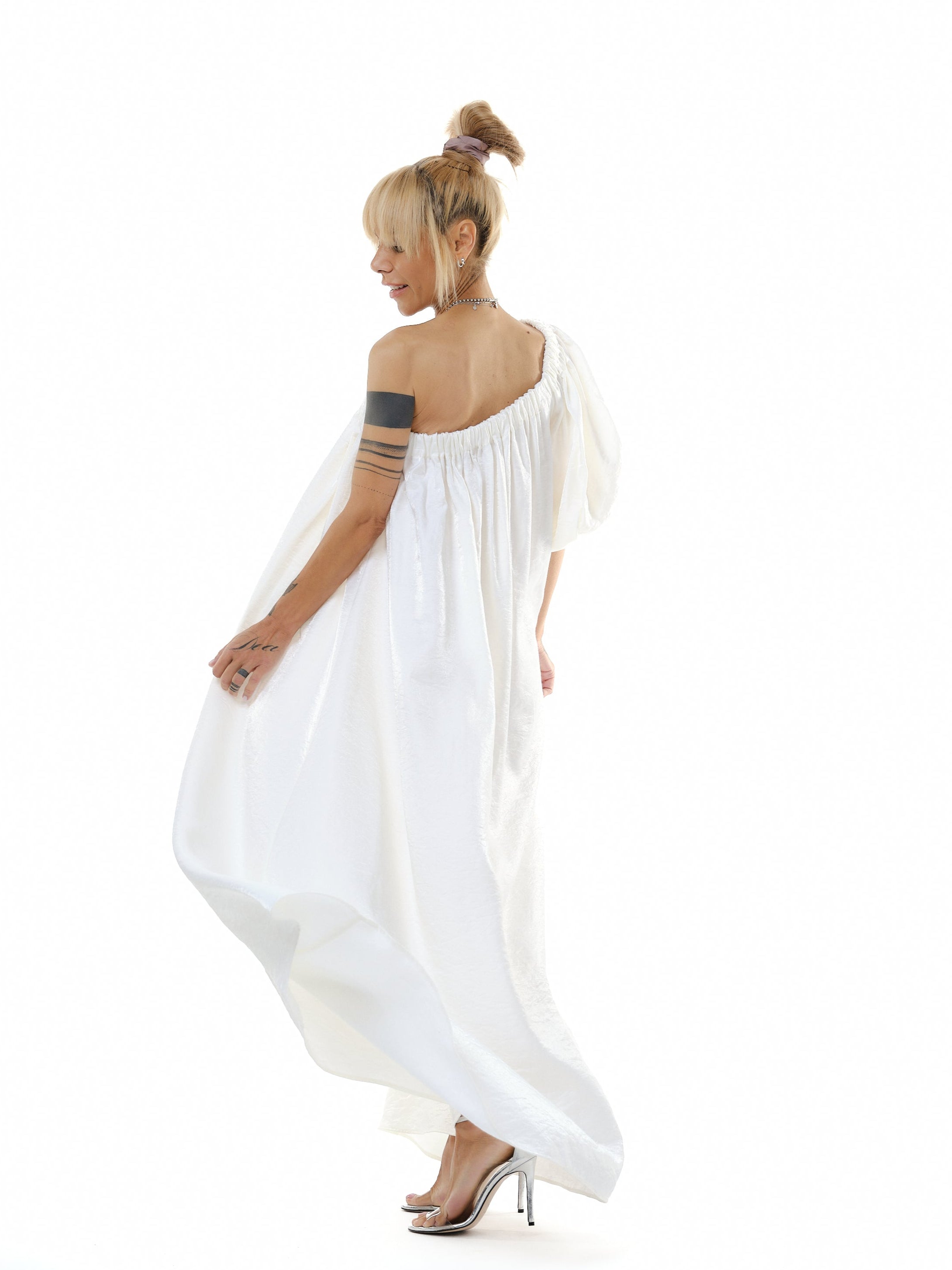 White One-Shoulder Asymmetric  Maxi Dress