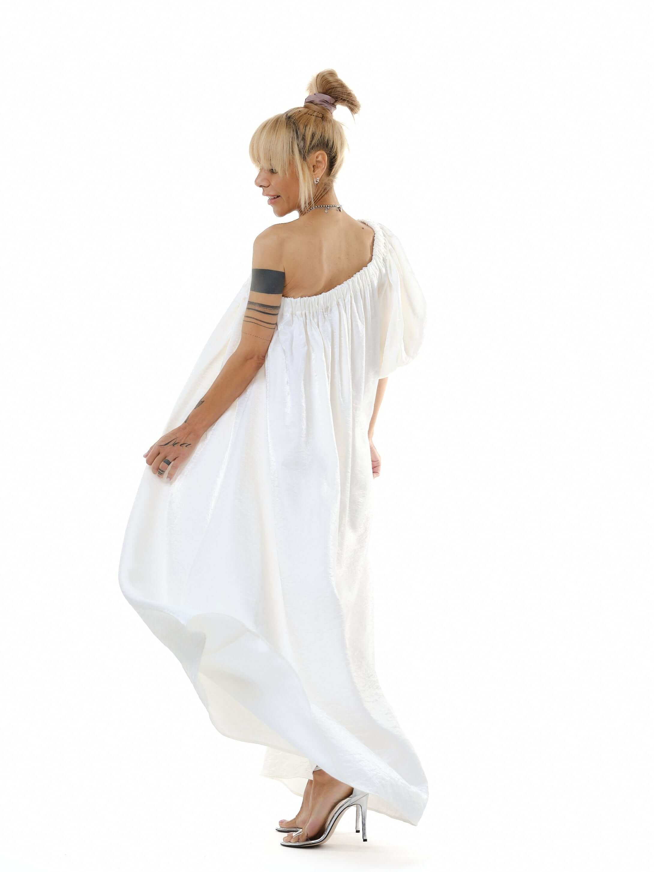 White One-Shoulder Asymmetric  Maxi Dress