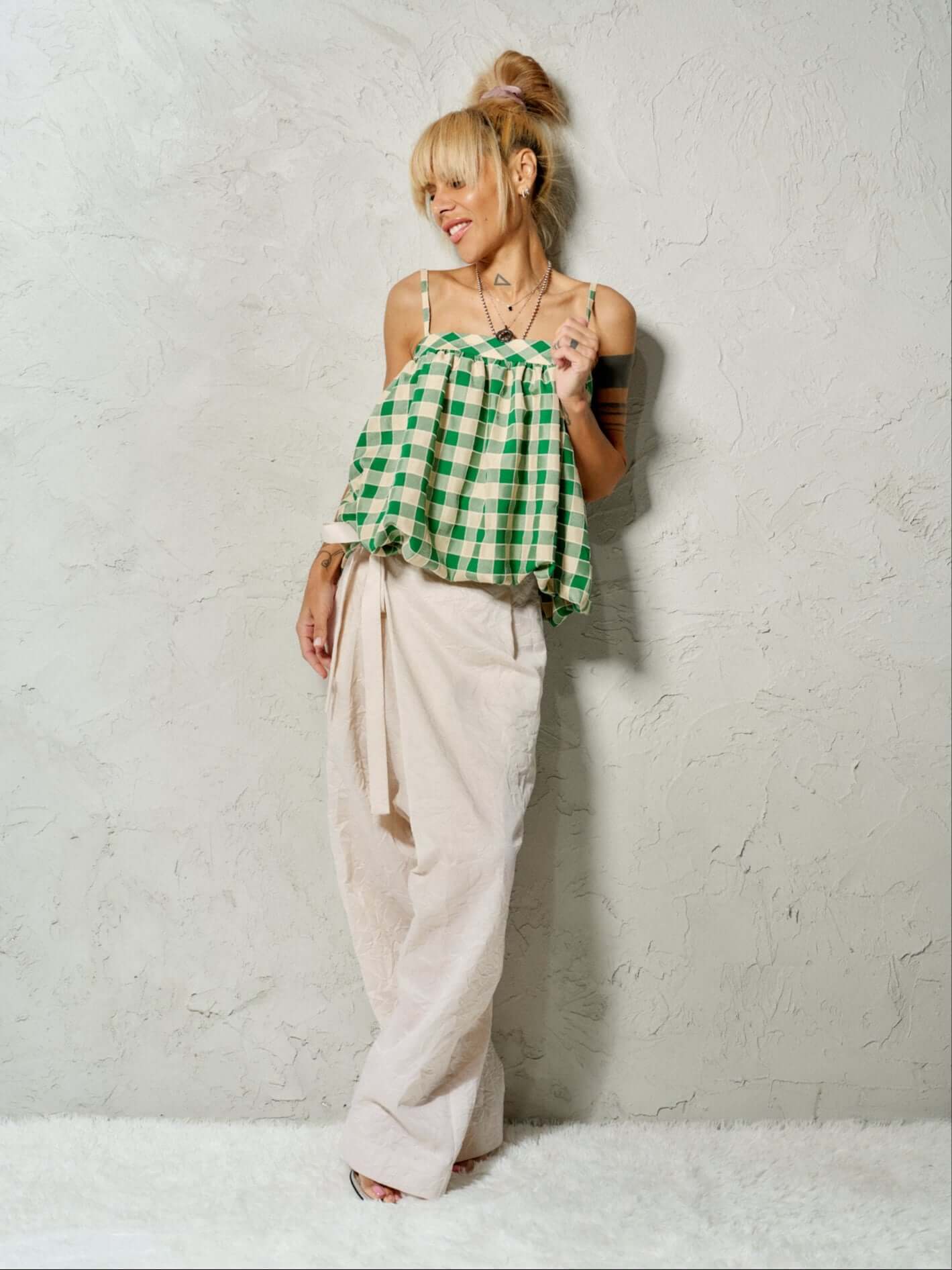 Relaxed Elegance – Beige Linen-Cotton Tie-Waist Pants