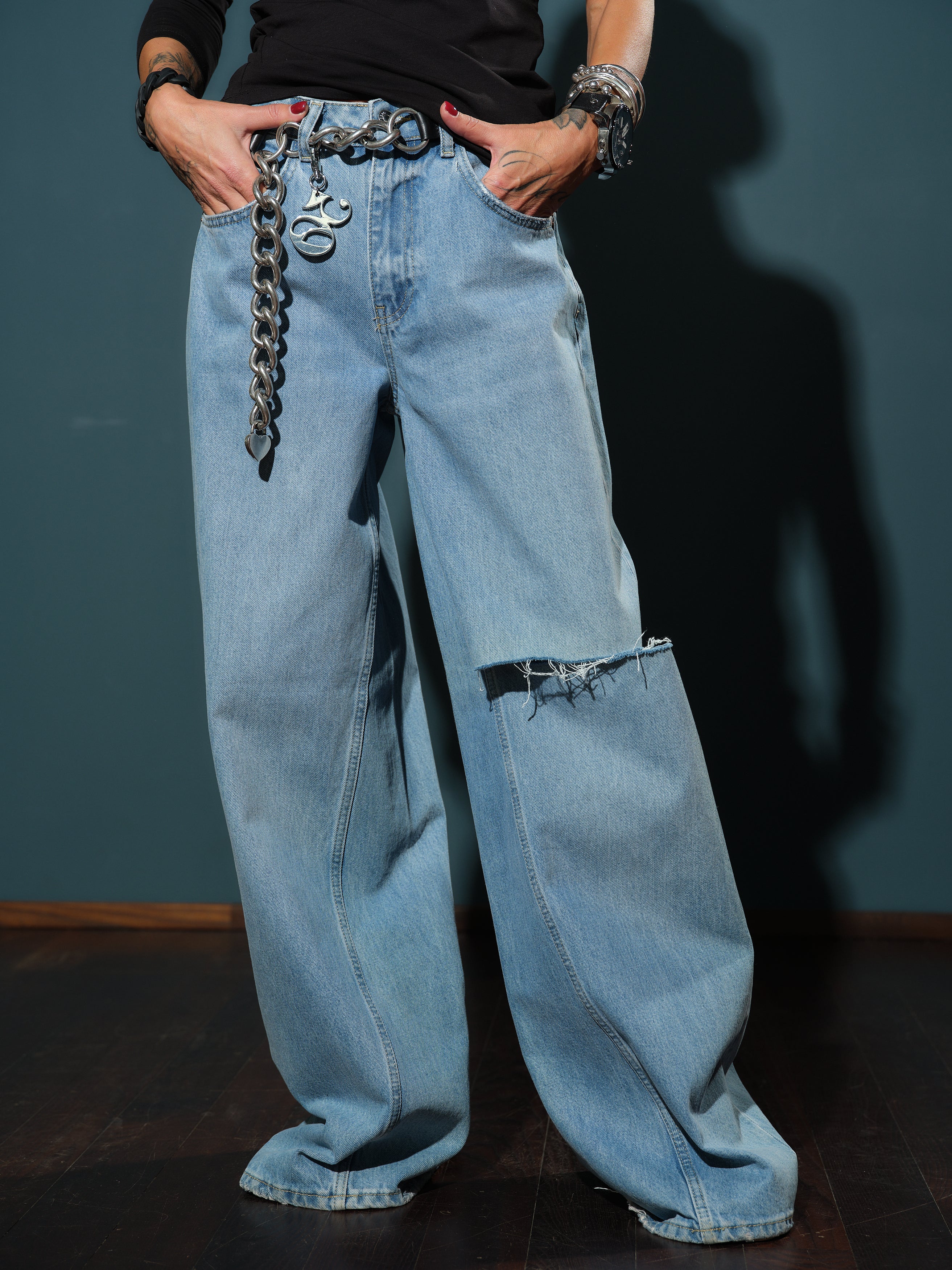Wide-Leg Jeans