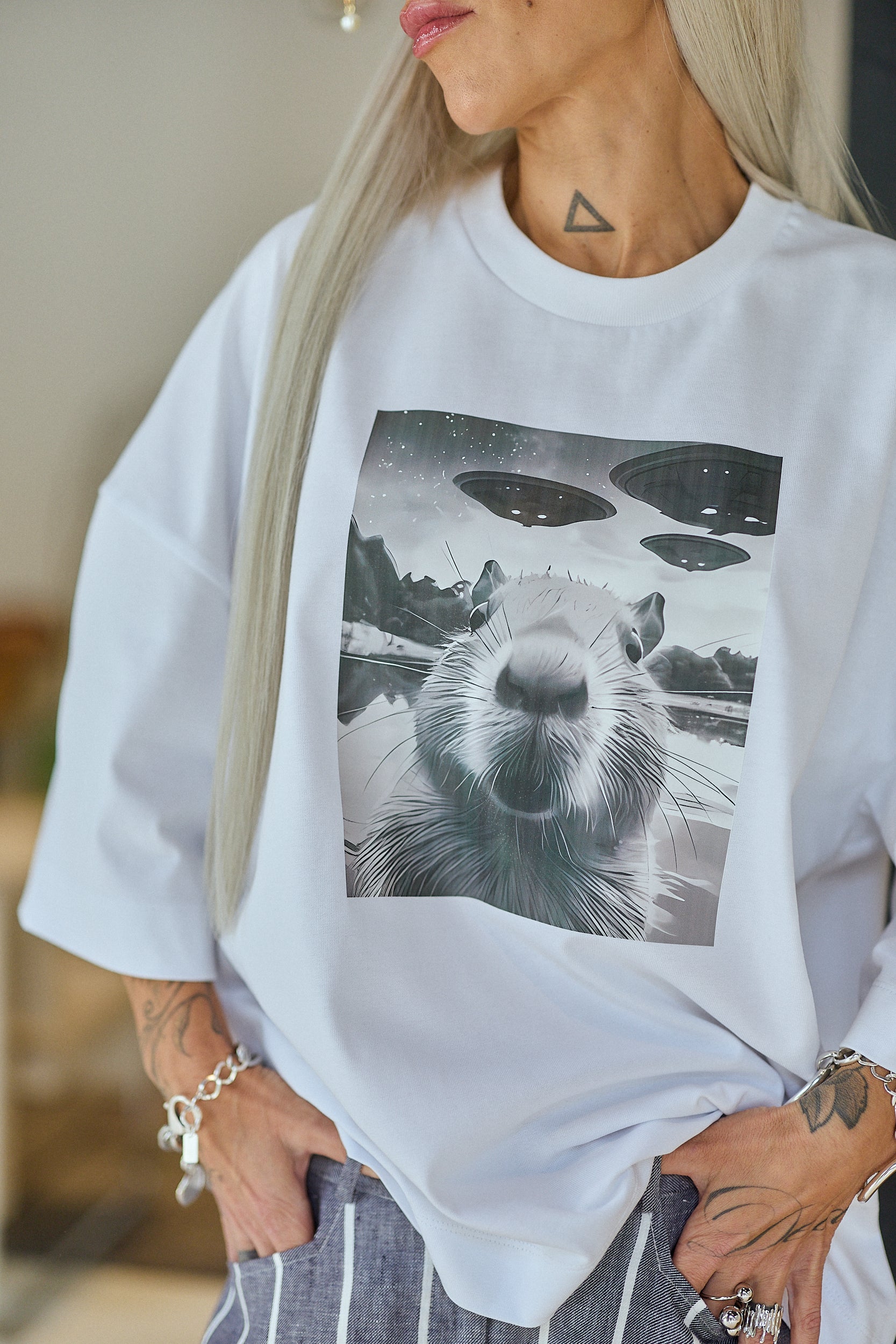 Oversized Graphic T-Shirt – Cosmic Capybara