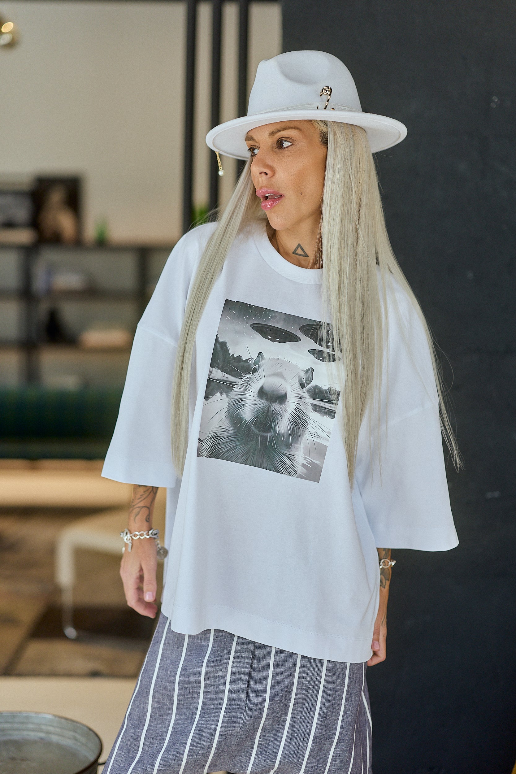 Oversized Graphic T-Shirt – Cosmic Capybara