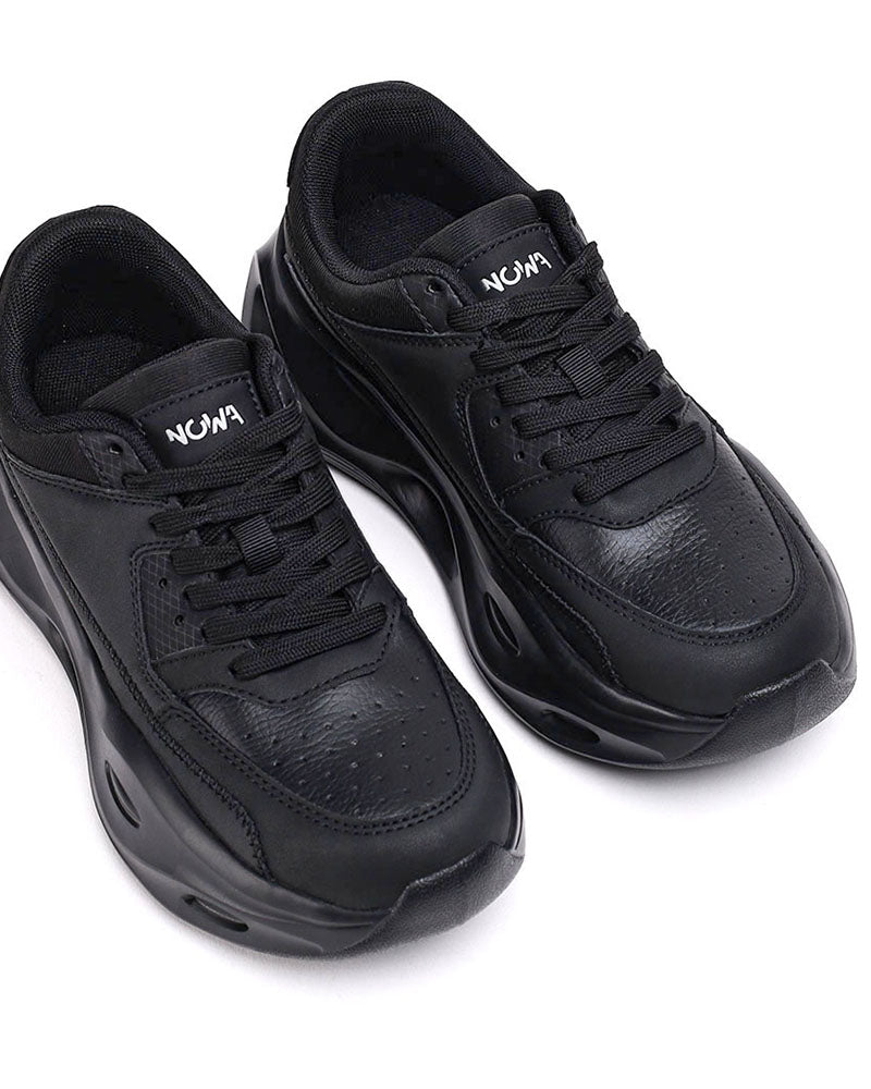 Black Sneakers Void