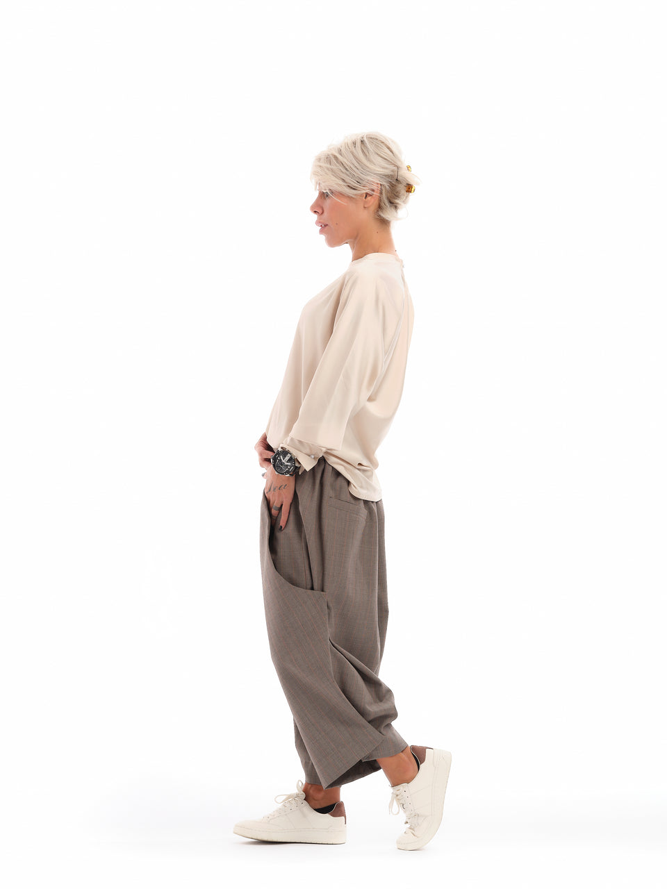 Oversized Pleated Trousers in Brown – Clothes By Locker Room
