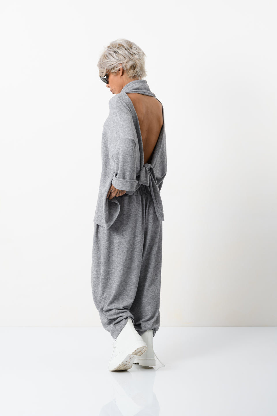 2-Piece Open-Back Loungewear Co-Ord Set in Grey – Clothes By Locker Room
